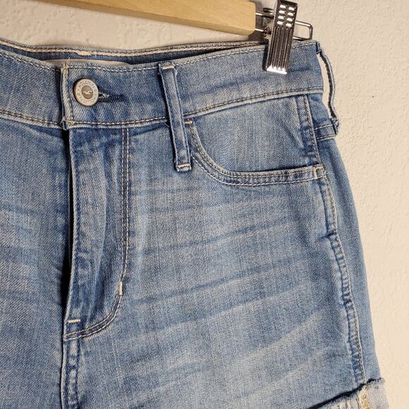 Hollister Light Wash High Rise Denim Jean Cut off shorts  Great Condition - Picture 4 of 10